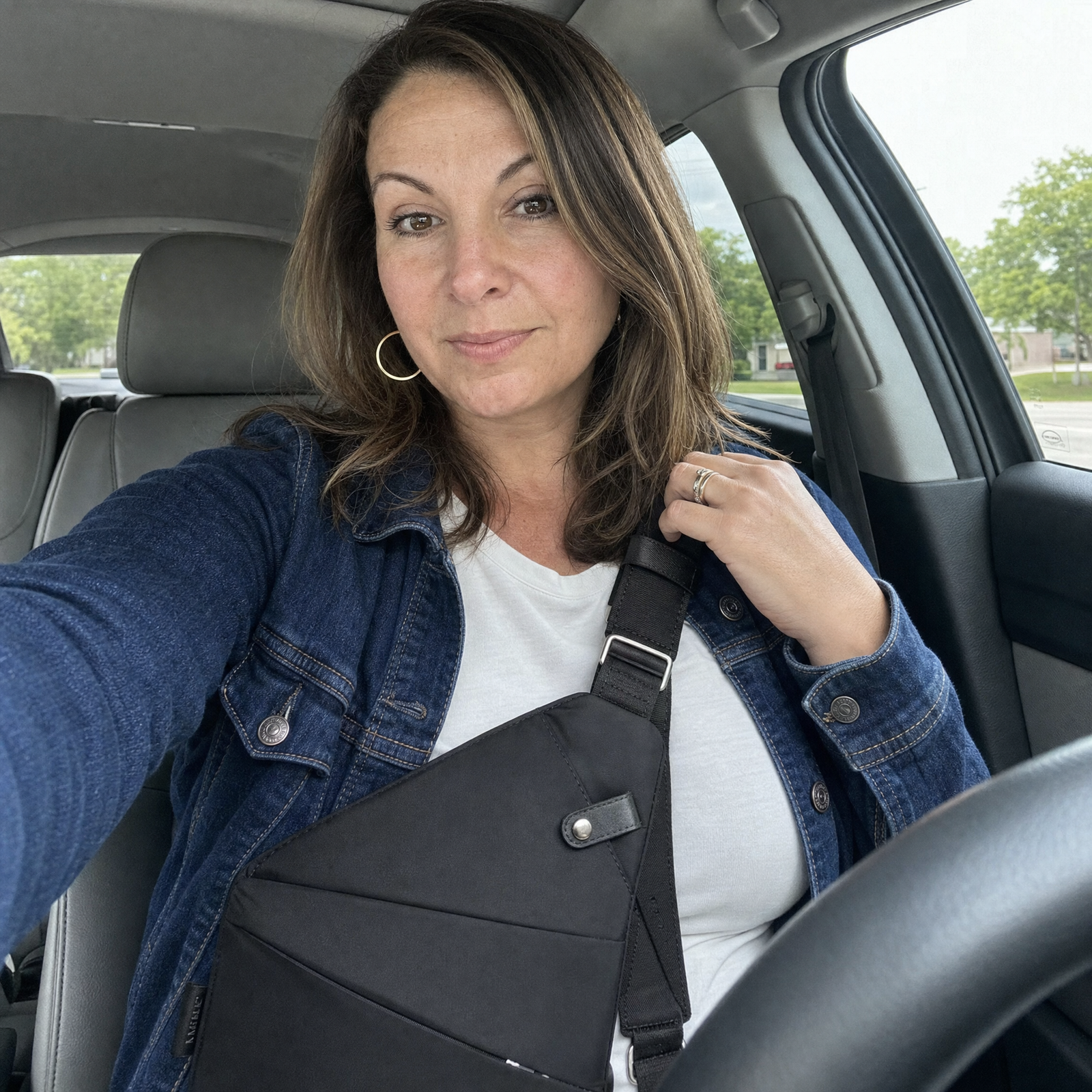 Tuluvi Shield - Anti-Theft Travel Crossbody